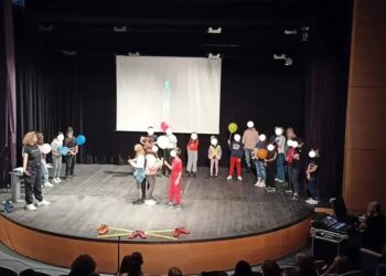 ΔΗΜΟΣ ΗΛΙΔΑΣ: “Και όμως υπάρχει ελπίδα! – 500 μαθητές και μαθήτριες από την Αμαλιάδα έδωσαν το δικό τους μήνυμα ενάντια σε κάθε μορφή έμφυλης βίας”