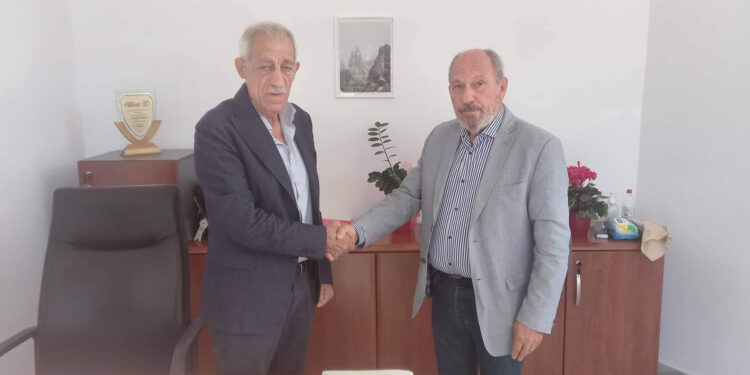 Ο Γιάννης Λυμπέρης όρκισε νέο δημοτικό Σύμβουλο Ήλιδας τον Γιάννη Χριστόπουλο