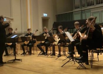 Μελωδικό ταξίδι κλασικής κιθάρας από το νεανικό κιθαριστικό σύνολο της Ζυρίχης