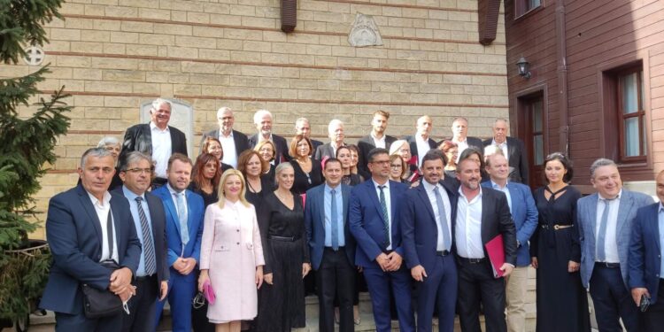 ΜΙΚΤΗ ΧΟΡΩΔΙΑ ΜΥΡΤΟΥΝΤΙΩΝ: Πετυχημένη συμμετοχή στο τετραήμερο περιβαλλοντικών και πολιτιστικών δράσεων στην Κωνσταντινούπολη