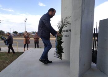 Ο ΝΕΚΤΑΡΙΟΣ ΦΑΡΜΑΚΗΣ για την επέτειο του Πολυτεχνείου: “Τιμάμε την αιώνια νιότη που υπερασπίζεται τη δημοκρατία και την εθνική κυριαρχία”