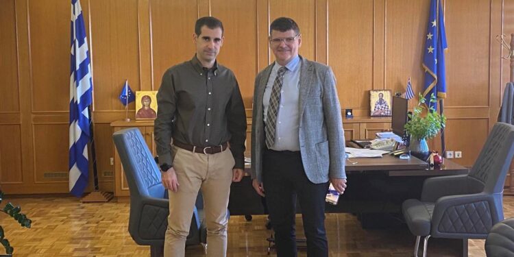 Συνάντηση Αντιπεριφερειάρχη Π.Ε. Ηλείας Β. Γιαννόπουλου με τον νέο Διοικητή Γ.Ν Ηλείας Σπύρο Πολίτη