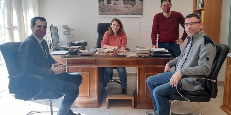 Συνεργασία Αντιπεριφερειάρχη Π.Ε. Ηλείας Β. Γιαννόπουλου με Διευθύντρια Ε.Φ.Α Ηλείας Δρ. Ερ. Κόλλια, για τις ανασκαφικές έρευνες στο «Κλειδί» Σαμικού
