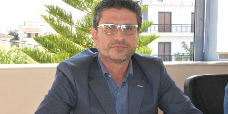 Ευχαριστήριο Δημάρχου Ανδραβίδας-Κυλλήνης προς τον Αντιπεριεφρειάρχη Ηλείας Β. Γιαννόπουλο