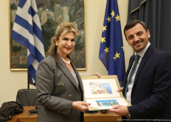 ΑΝΔΡΕΑΣ ΝΙΚΟΛΑΚΟΠΟΥΛΟΣ: “Εθιμοτυπική συνάντηση του Προεδρείου της ΚΟΦ Ελλάδας-Παναμά με την Πρέσβη του Παναμά στην Αθήνα (Τρίτη 29 Νοεμβρίου τ.έ.)”