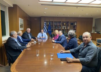 ΔΙΟΝΥΣΙΑ ΑΥΓΕΡΙΝΟΠΟΥΛΟΥ: Σύσκεψη με Σκρέκα για ΤΟΕΒ Ηλείας