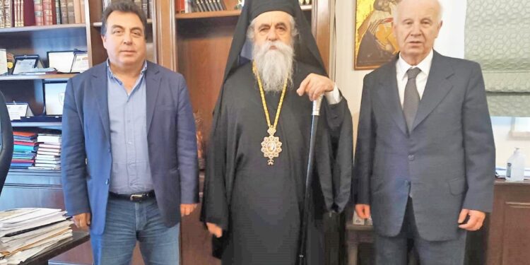 Επίσκεψη του Μητροπολίτη Ηλείας κ.κ. Αθανάσιου στον Δήμαρχο Πύργου Παναγιώτη Αντωνακόπουλο