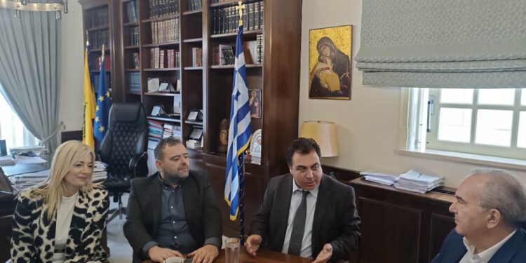 Στο Λάτσειο Δημοτικό Μέγαρο ο αναπληρωτής Υπουργός Ανάπτυξης και Επενδύσεων Νίκος Παπαθανάσης (φωτος)