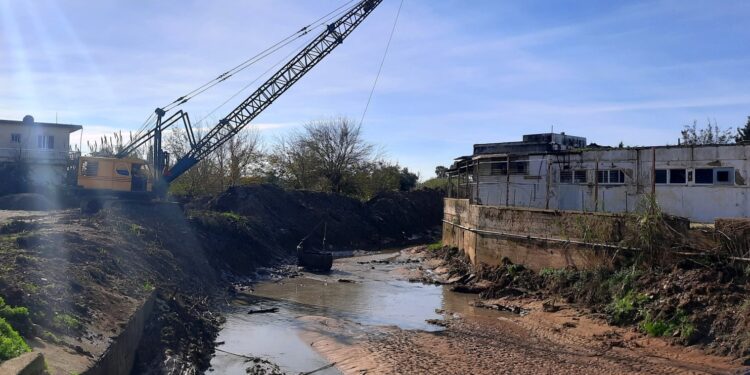 Συνεχίζονται οι εργασίες αντιπλημμυρικής θωράκισης και προστασίας, σε ρέματα και αποστραγγιστικές τάφρους (φωτος)