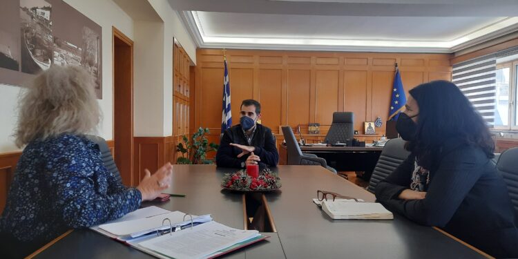 Σύσκεψη Αντιπεριφερειάρχη Π.Ε. Ηλείας Β. Γιαννόπουλου με ΔΑΟΚ Π.Ε. Ηλείας, για την Κρατική Αρωγή στους πυρόπληκτους παραγωγούς