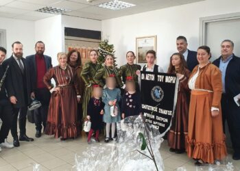 Ευχές και Πρωτοχρονιάτικα Κάλαντα στον Περιφερειάρχη Δυτικής Ελλάδας Νεκτάριο Φαρμάκη