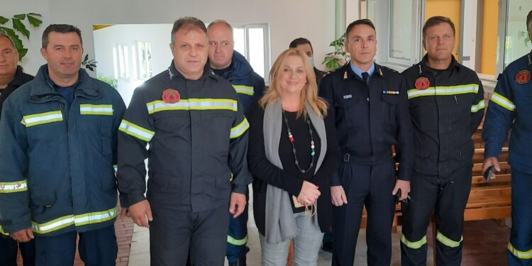Επίσκεψη κλιμακίου της Πυροσβεστικής Υπηρεσίας στη Ν.Μ. Κρεστένων