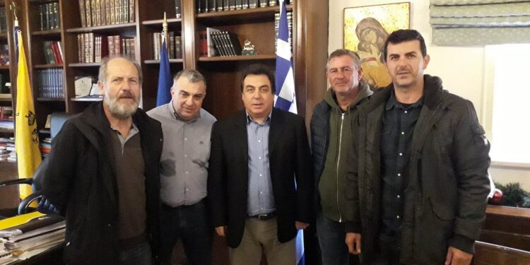 ΔΗΜΟΣ ΠΥΡΓΟΥ: Συνάντηση του Δ.Σ. Εργαζομένων ΔΕΥΑ Πύργου με τον δήμαρχο Παν. Αντωνακόπουλο