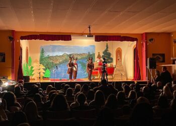 ΔΗΜΟΣ ΖΑΧΑΡΩΣ: Η χριστουγεννιάτικη θεατρική παράσταση «Οι κοιλιακοί του ‘Αη Βασίλη» από το Κ.Δ.Α.Π. του Δήμου