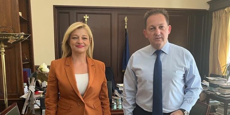 ΔΙΟΝΥΣΙΑ ΑΥΓΕΡΙΝΟΠΟΥΛΟΥ: : Ερώτηση στη Βουλή για την επίλυση του ιδιοκτησιακού καθεστώτος των προσφυγικών εκτάσεων στη Γλύφα