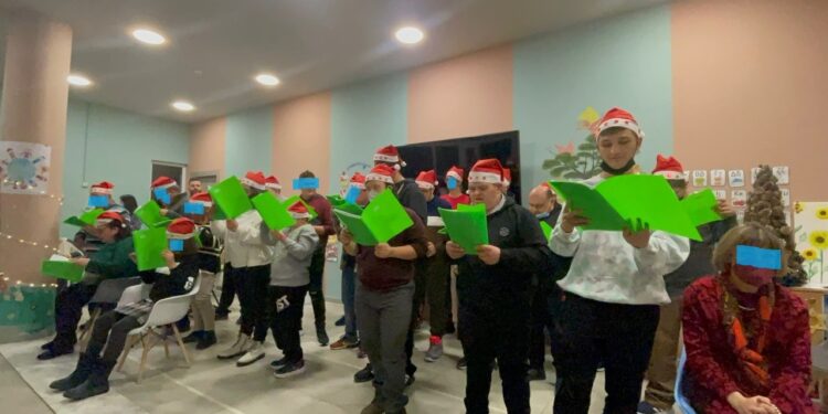 ΚΔΑΠ μεΑ “ΗΛΙΑΝΘΟΣ”: Με επιτυχία η Χριστουγεννιάτικη εορτή