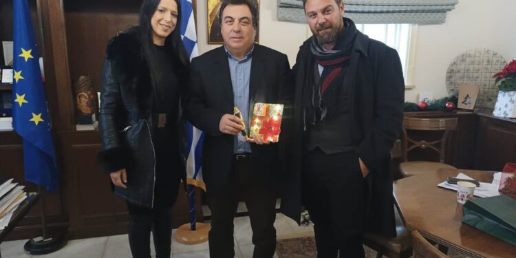 Ευχές και δώρα από το ΚΔΑΠμεα «Ηλίανθος» προς τον Δήμο Πύργου