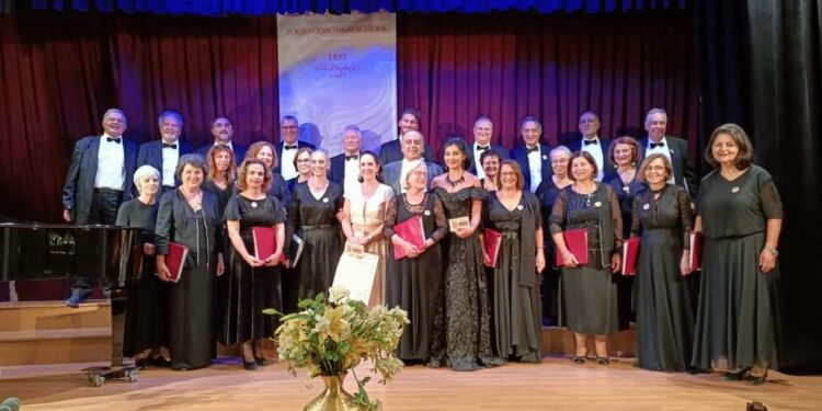 ΧΟΡΩΔΙΑ ΜΥΡΤΟΥΝΤΙΩΝ: Χριστουγεννιάτικη συναυλία