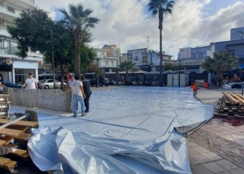 ΔΗΜΟΣ ΗΛΙΔΑΣ: Ξεχωρίζει το χριστουγεννιάτικο παγοδρόμιο στην Αμαλιάδα