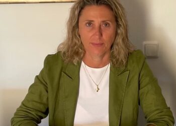 ΝΙΚΗ ΚΟΚΚΑΛΙΑΡΗ: “Αποχωρώ  από  το ψηφοδέλτιο του ΠΑΣΟΚ Ν Ηλείας – Η αξιοπρέπεια δεν παζαρεύεται…”