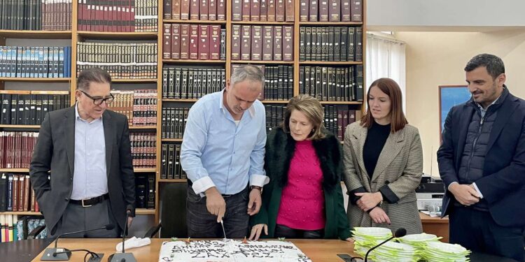 Η κοπή της πρωτοχρονιάτικης πίτας στην Κοινωφελή Επιχείρηση του Δήμου Ζαχάρως