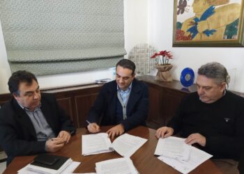 Δήμος Πύργου  Υπεγράφη η σύμβαση διαμόρφωσης χώρου στις παιδικές χαρές Βουνάργου, Καράτουλα και Μυρτιάς