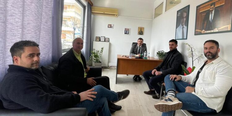 ΑΝΔΡΕΑΣ ΝΙΚΟΛΑΚΟΠΟΥΛΟΣ: “Αναγκαία η εξεύρεση του τρόπου στήριξης των μελισσοκόμων μας”