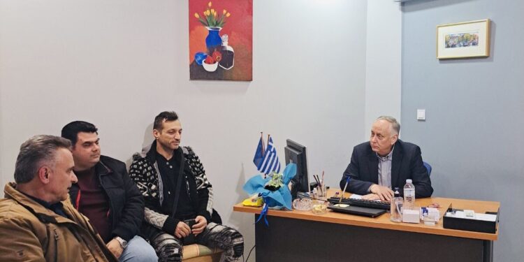 Με τον Σύλλογο Οικιστών Σπιάντζας συναντήθηκε ο Νίκος Καλάκος