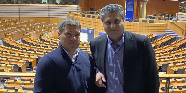 Η φιλοξενία   Χρ. Γαβρά –  Δημ. Μπρέζα από Μεϊμαράκη στις Βρυξέλλες!