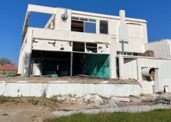 ΔΗΜΟΣ ΖΑΧΑΡΩΣ: Παρά θιν αλός: Άνοιξε ο δρόμος για να λειτουργήσει ξανά στην παραλία της Ζαχάρως