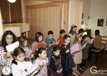 ΕΛΛΗΝΙΚΟ ΩΔΕΙΟ ΠΥΡΓΟΥ – ΜΟΥΣΙΚΟΣ ΣΥΛΛΟΓΟΣ “ΟΡΦΕΥΣ”: Έκοψε την πίτα του (φωτος)