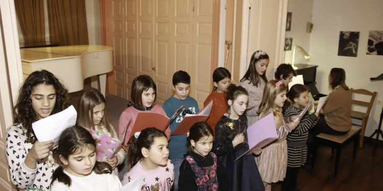 ΕΛΛΗΝΙΚΟ ΩΔΕΙΟ ΠΥΡΓΟΥ – ΜΟΥΣΙΚΟΣ ΣΥΛΛΟΓΟΣ “ΟΡΦΕΥΣ”: Έκοψε την πίτα του (φωτος)