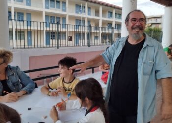 “Αστέρια”: Έκθεση εικονογράφησης του Νίκου Τουμαζάτου