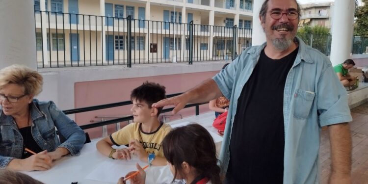 “Αστέρια”: Έκθεση εικονογράφησης του Νίκου Τουμαζάτου