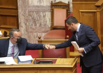 ΑΝΔΡΕΑΣ ΝΙΚΟΛΑΚΟΠΟΥΛΟΣ: “Φρένο σε καταχρηστικές συμπεριφορές κατά δανειοληπτών”