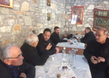 Φιλόξενοι και φιλικοί οι κάτοικοι στην Κρυόβρυση με τον Λευτέρη  Βαρουξή