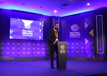 Ν. ΦΑΡΜΑΚΗΣ στο RGC 2023: “Να σκοτώσουμε τον παλιό κακό μας εαυτό για να δώσουμε στη νέα γενιά το μέλλον που της αξίζει”