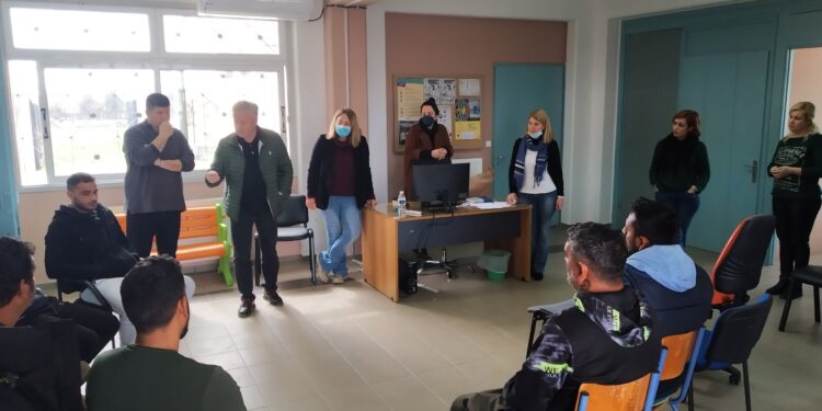 ΚΕΝΤΡΟ ΚΟΙΝΟΤΗΤΑΣ ΔΗΜΟΥ ΠΗΝΕΙΟΥ-ΠΑΡΑΡΤΗΜΑ ΡΟΜΑ: Η θέληση 22 ενηλίκων ρομά για απόκτηση απολυτηρίου Δημοτικού