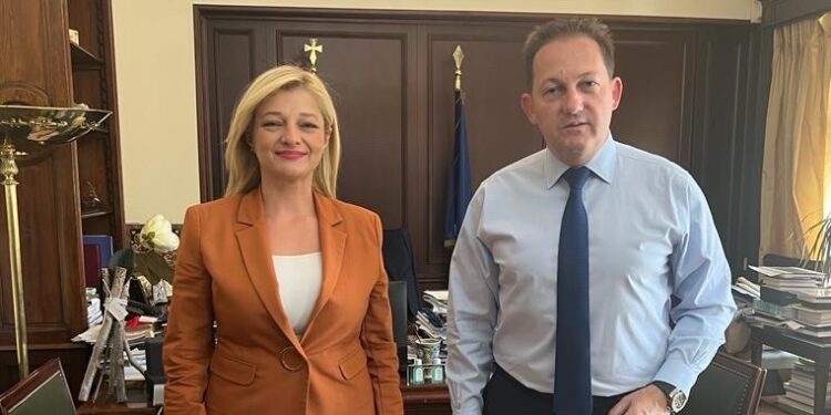 ΑΥΓΕΡΙΝΟΠΟΥΛΟΥ – ΠΕΤΣΑΣ: Σημαντικές χρηματοδοτήσεις σε Δήμους της Ηλείας για αγροτική οδοποιία και για προσεισμικούς ελέγχους