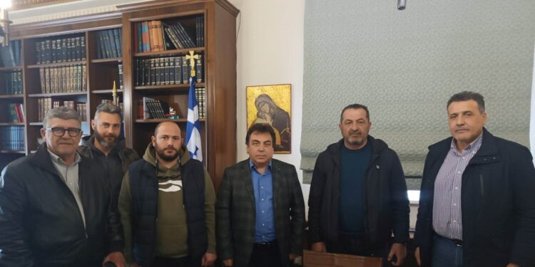 ΔΗΜΟΣ ΠΥΡΓΟΥ: Στον Δήμαρχο Πύργου το προεδρείο του Κυνηγετικού Συλλόγου