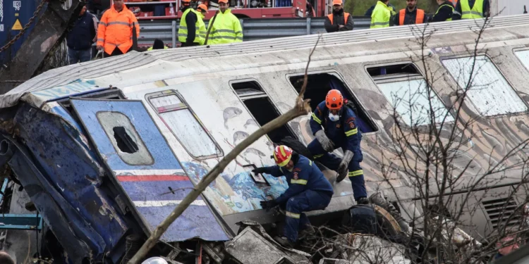 Για ανθρωποκτονία από αμέλεια και επικίνδυνες παρεμβάσεις στη συγκοινωνία κατηγορείται ο σταθμάρχης της Λάρισας