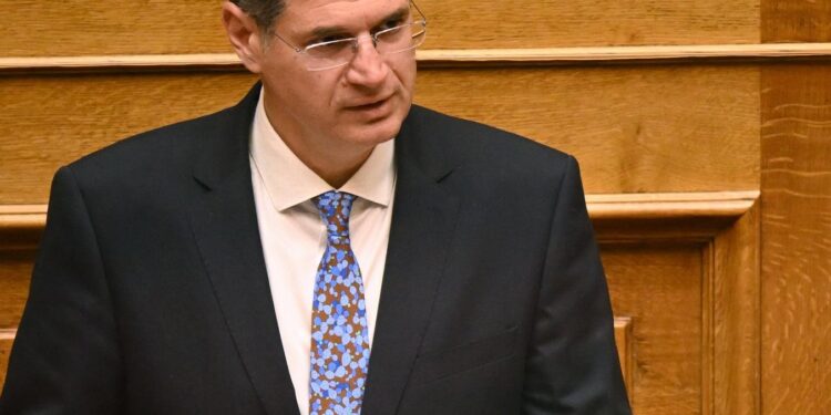 ΔΙΟΝΥΣΗΣ ΚΑΛΑΜΑΤΙΑΝΟΣ: “Σε απελπισία οι αγρότες, αδιαφορεί η κυβέρνηση”