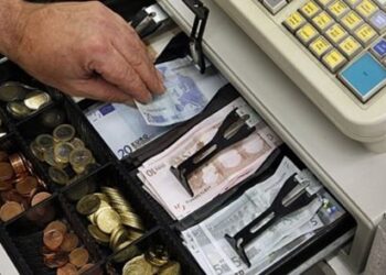 ΓΑΣΤΟΥΝΗ: Αφαίρεσαν χρηματικό ποσό από ταμειακή μηχανή