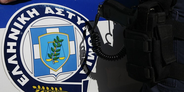 Συνελήφθησαν τρία άτομα στην Αμαλιάδα για ληστεία σε βάρος διανομέα γευμάτων