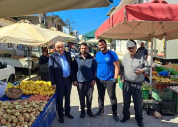 ΝΙΚΟΣ ΚΑΛΑΚΟΣ: Στη λαϊκή αγορά της Γαστούνης