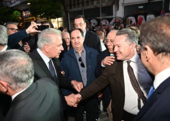 Κεντρικός ομιλητής ο Δημήτρης Αβραμόπουλος στα εγκαίνια του εκλογικού κέντρου της ΝΔ στην Πάτρα
