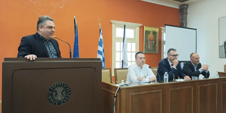 Παρουσιάστηκε το βιβλίο του δημοσιογράφου Κ. Λαμπρόπουλου “Το πράσινο φτερό – Η συνωμοσία των Μελέκ” (φωτος)