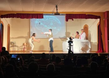 “Κρίση είναι θα περάσει” από τη θεατρική ομάδα του ΓΕΛ και του Εσπερινού ΓΕΛ Ζαχάρως