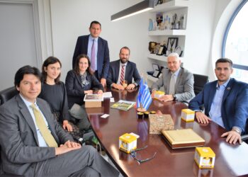 Συνάντηση του Νεκτάριου Φαρμάκη με την Πρέσβη της Σλοβενίας στην Ελλάδα