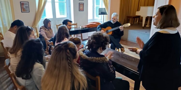 Επίσκεψη Ειδικού Δημοτικού Σχολείου Κρεστένων στο Ελληνικό Ωδείο Πύργου